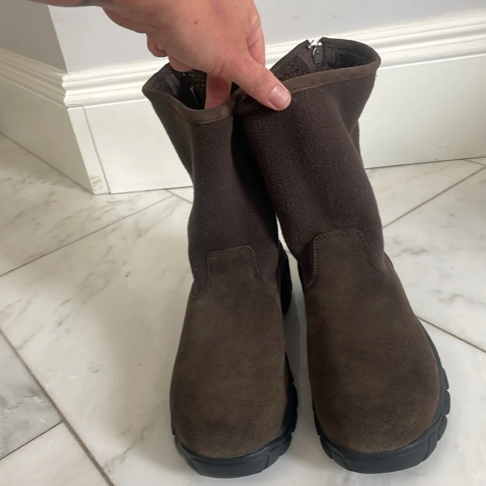 NWOT Land’s End Mens Brown Mid-calf Suede & Fleece Thick Sole Boot Size 7.5 (?)